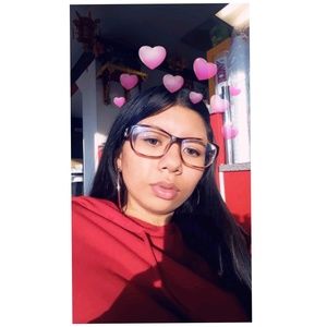 Meet your Posher, Lani